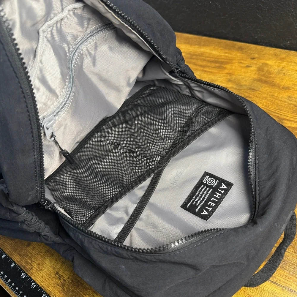 Athleta‎ Kinetic Black Nylon Backpack Padded Laptop Sleeve Womens OS